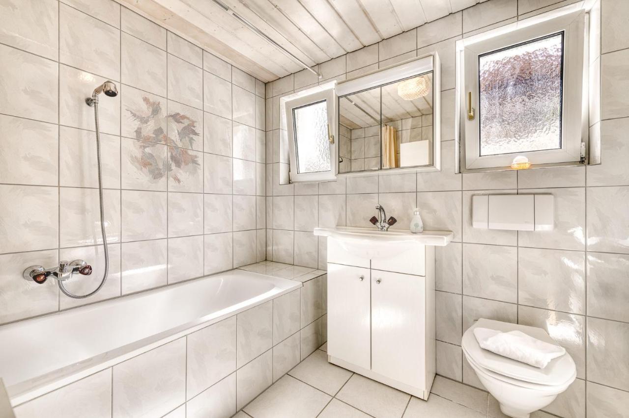 Familienferienwohnung Buerserberg Dorf By A-Appartments Bagian luar foto