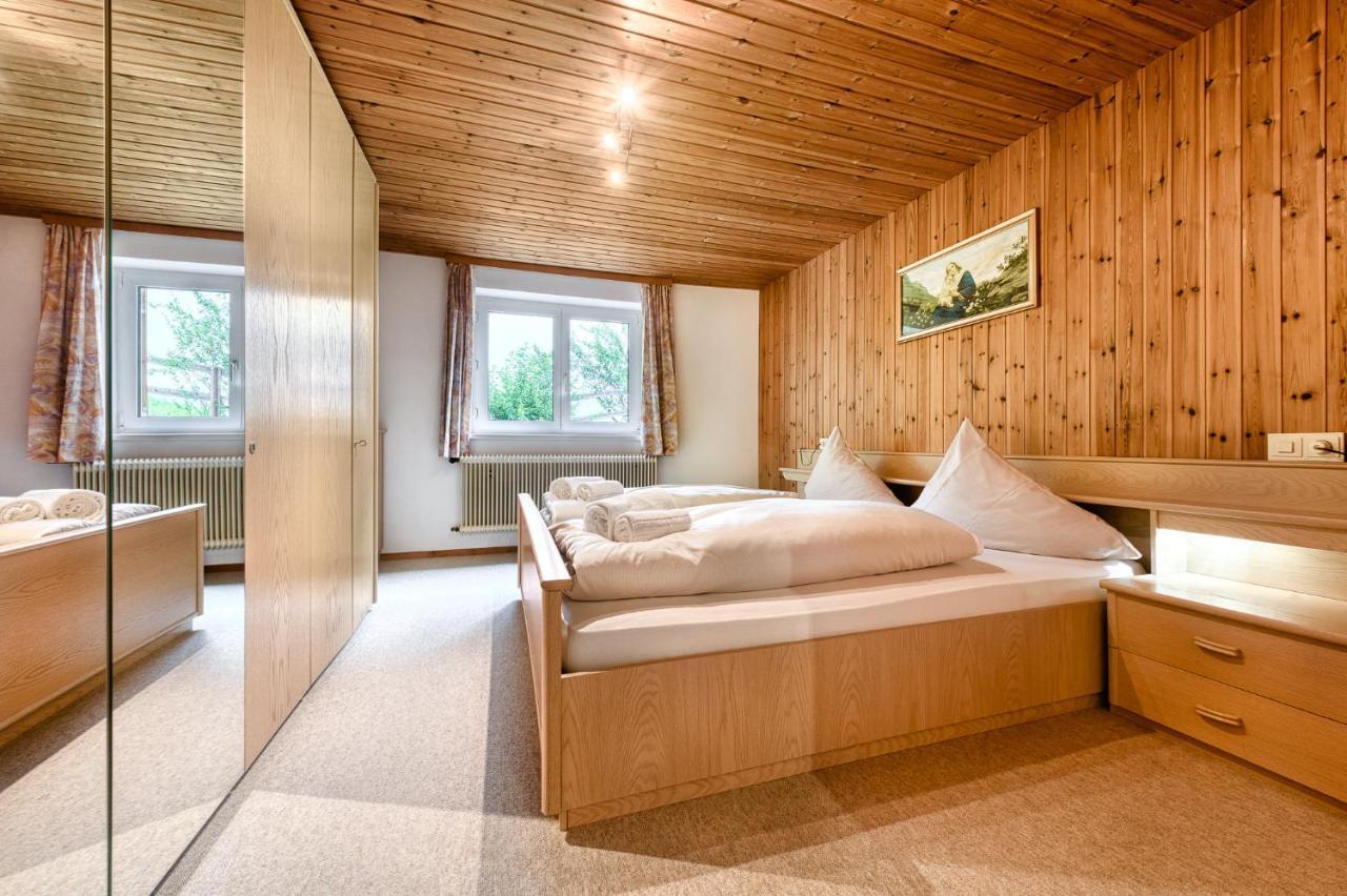 Familienferienwohnung Buerserberg Dorf By A-Appartments Bagian luar foto