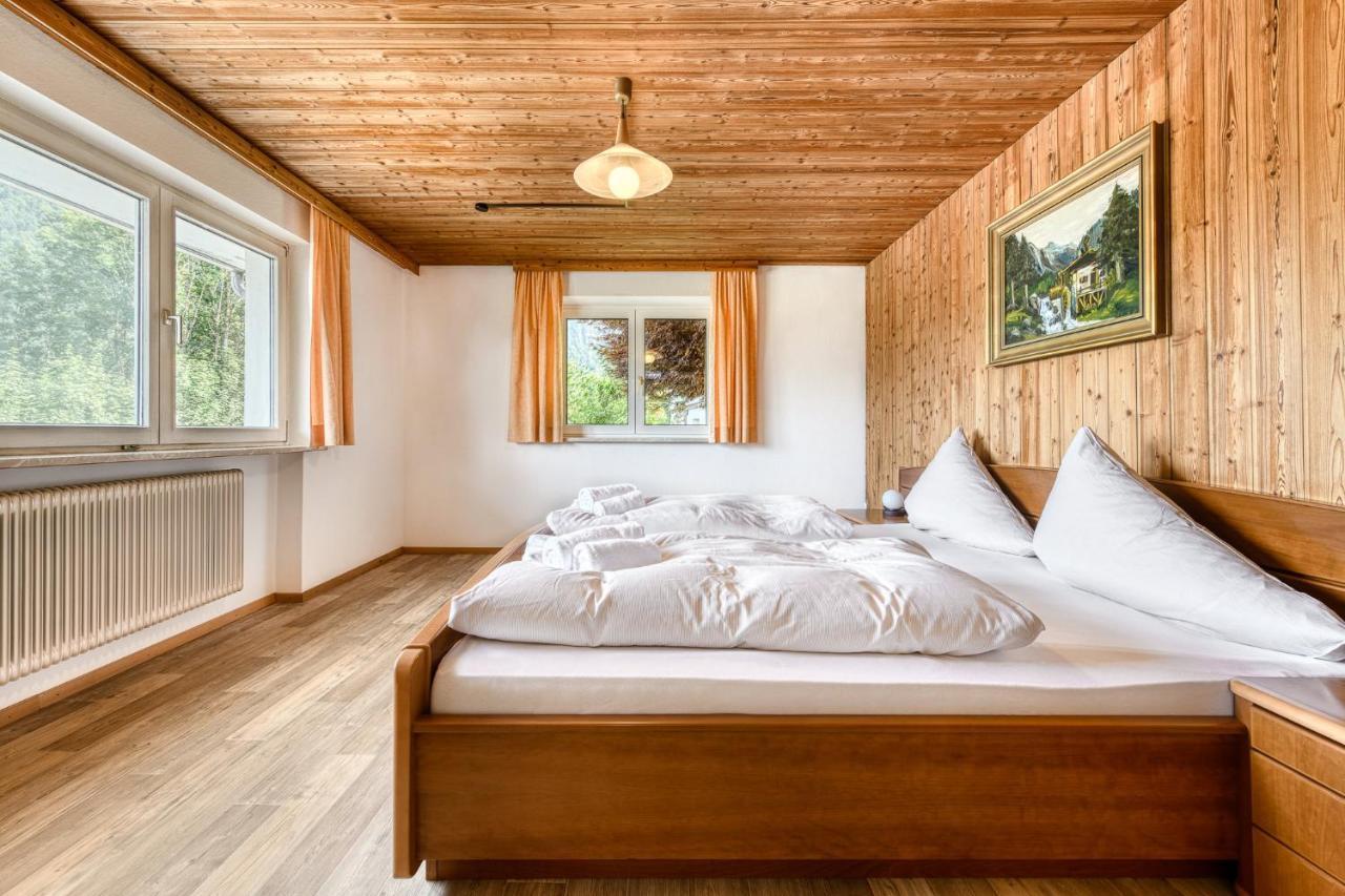 Familienferienwohnung Buerserberg Dorf By A-Appartments Bagian luar foto